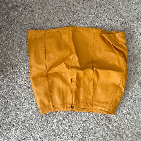 Leather Skirt - Picture 3 of 4